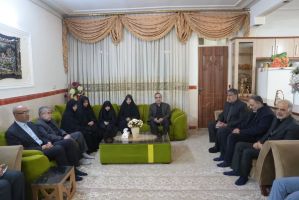 دیدار استاندار کرمانشاه با خانواده شهیدان «سجاد بهرامی» و «محسن الفتی گلدسته» از شهدای جنگ تحمیلی سو
